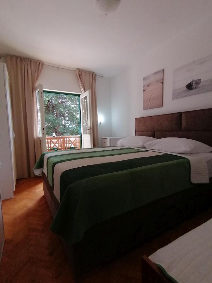 Apartment Borovi With Terrace And Parking Podaca Exterior photo