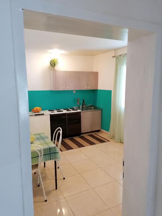 Apartment Borovi With Terrace And Parking Podaca Exterior photo